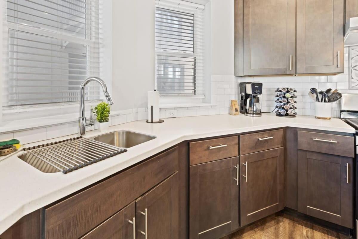 Modern 4Br 2Ba Apt Steps To The Beach Open Living 애틀랜틱시티 외부 사진