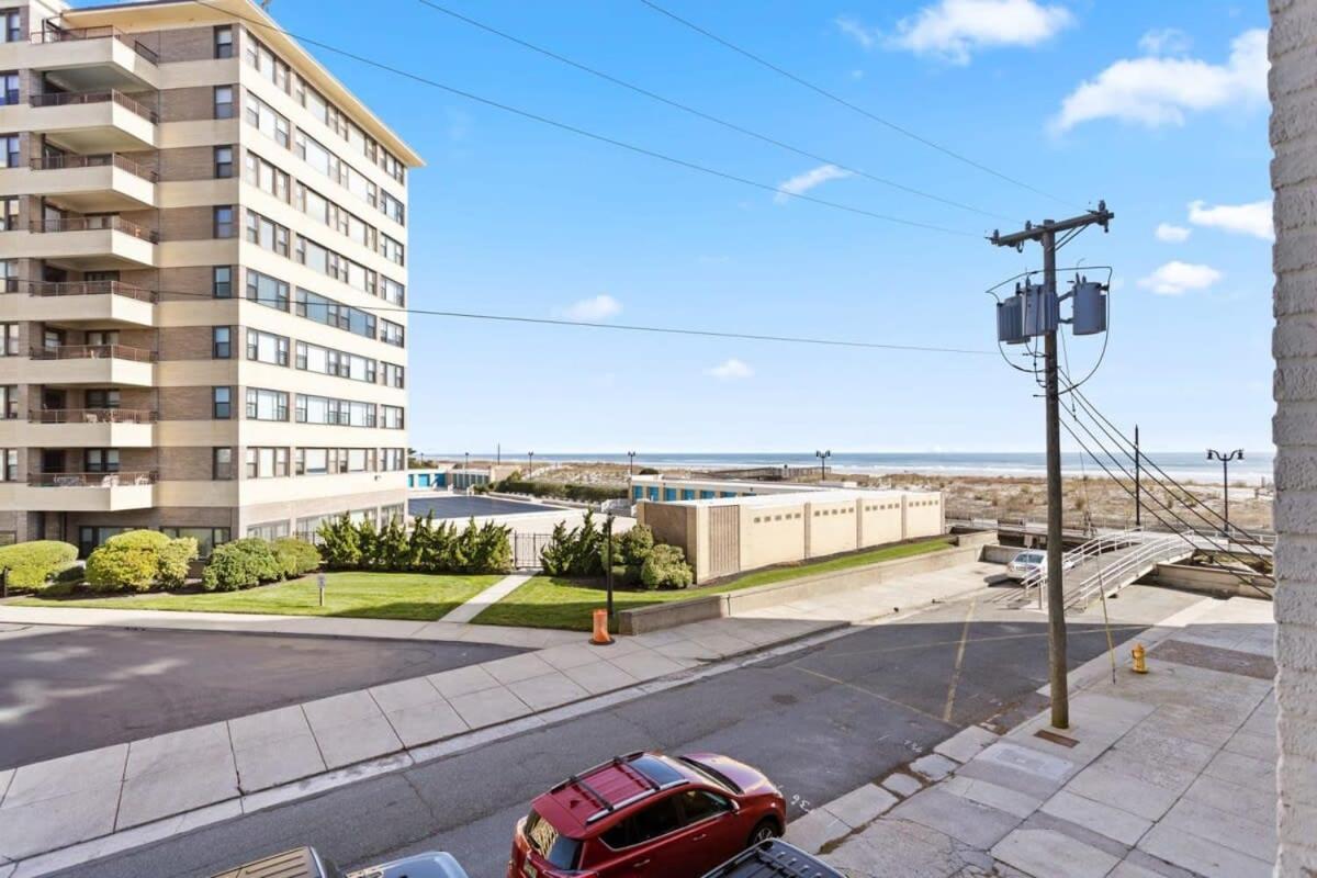 Modern 4Br 2Ba Apt Steps To The Beach Open Living 애틀랜틱시티 외부 사진
